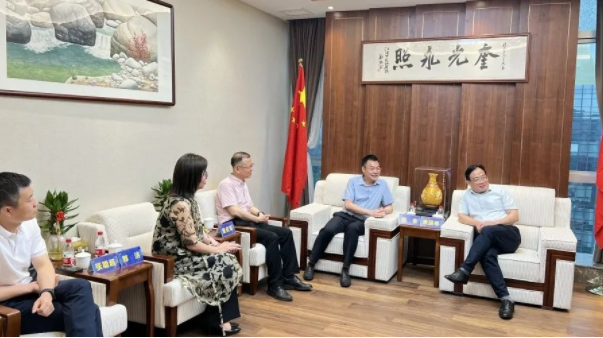 廈門市政協(xié)黨組副書記、副主席 黃國彬一行蒞臨我司考察調(diào)研